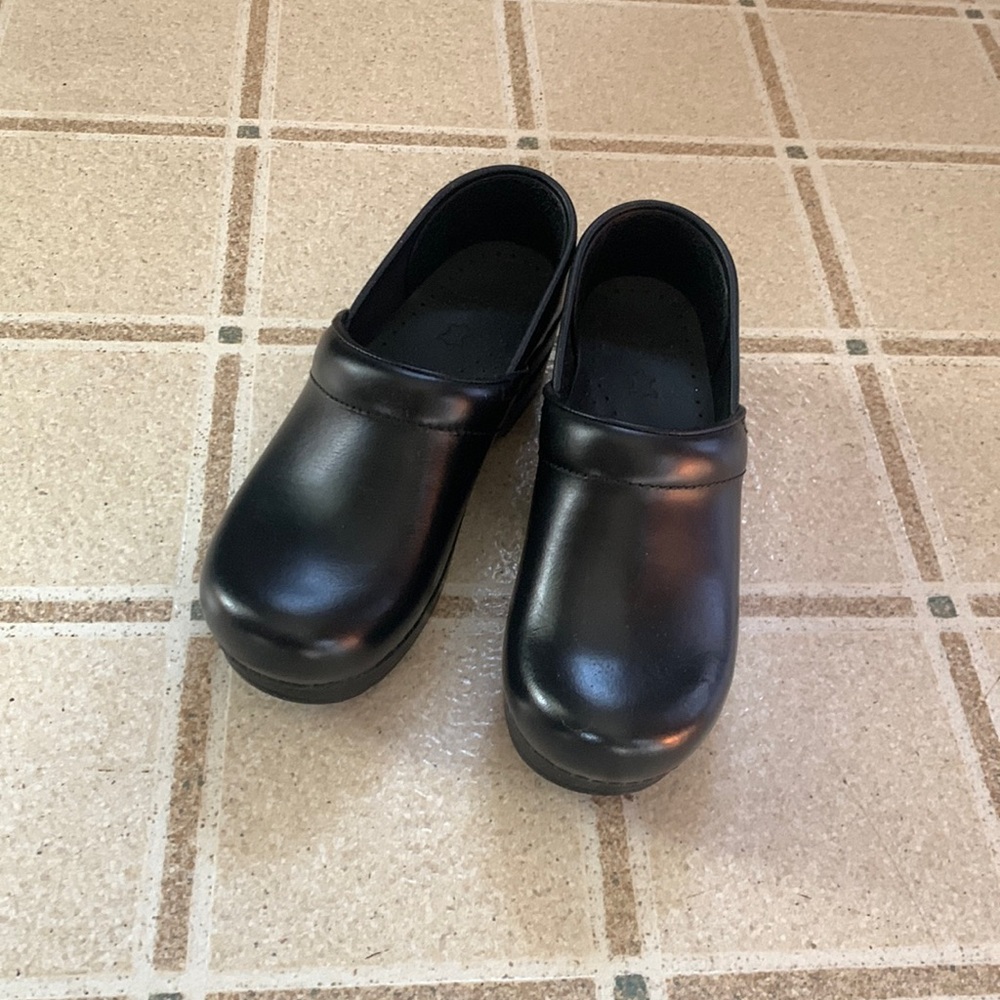 Black Dansko clogs